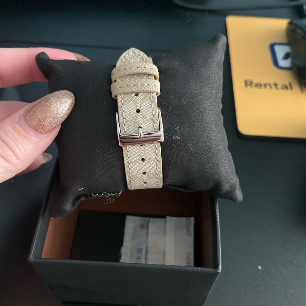 Coach watch - Picture 3 of 3
